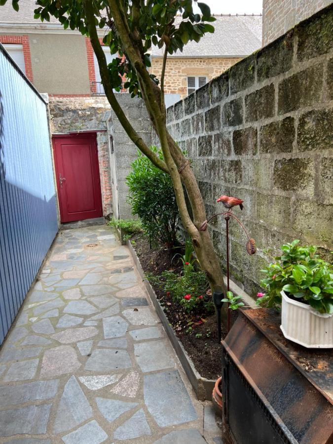 Le Lys Daire Lassay-les-Chateaux Dış mekan fotoğraf